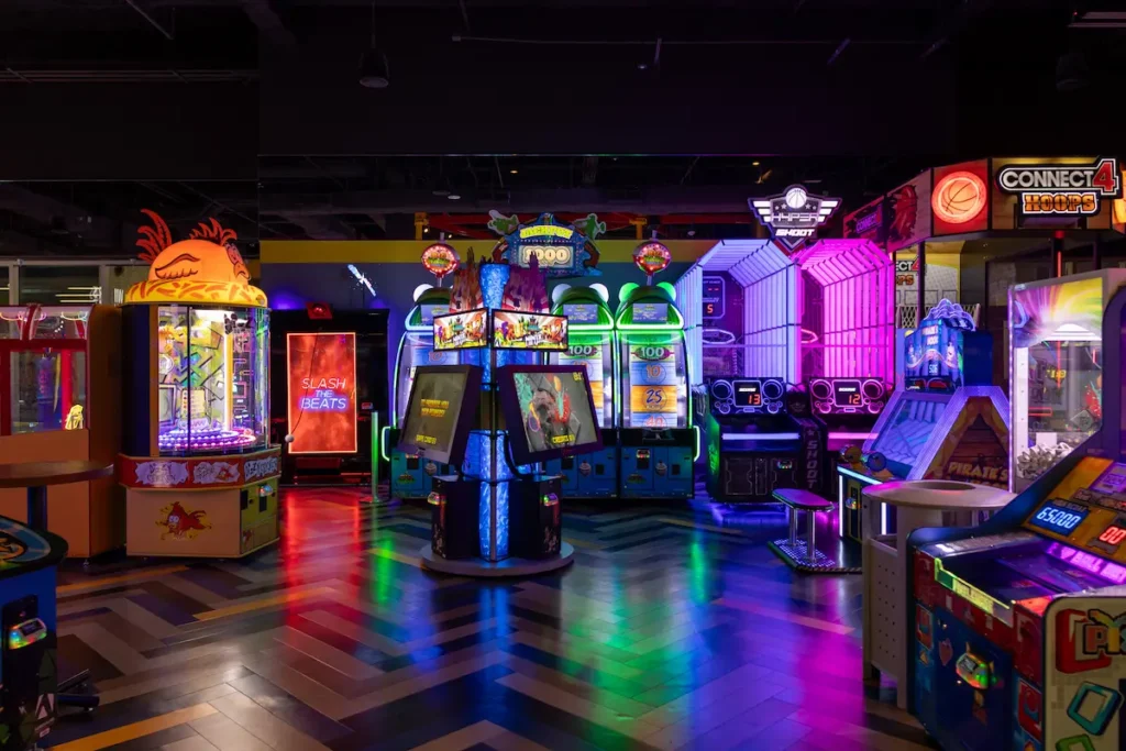 Cheap Things to Do in Orlando Florida picture of the inside of main event entertainment arcade orlando